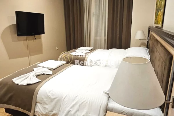 Appartamento in affitto a Tirana 2+1, Arredato