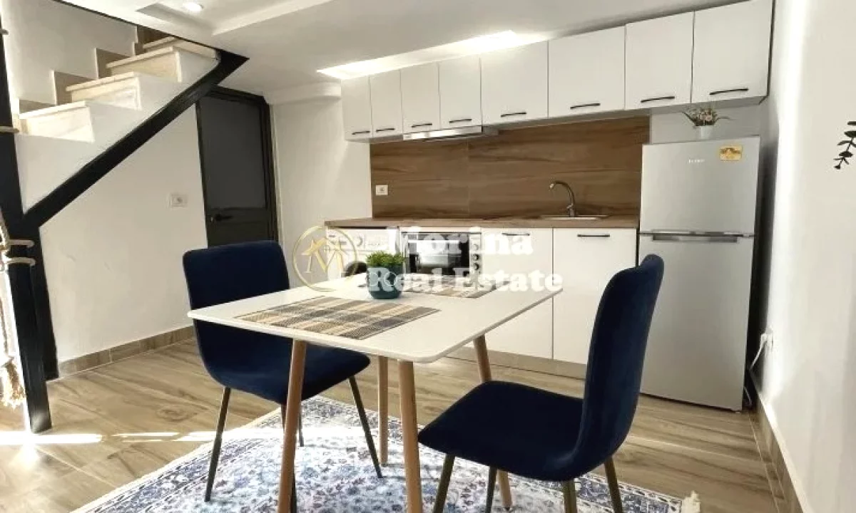 Shtepi me qera Duplex(shtepi me 2 kate) ne Tirane, 1+1, Mobilimi E mobiluar, Pagesa 500  Euro.