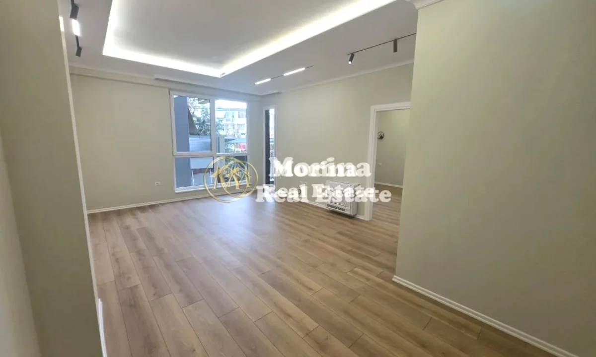 Qera | Ambjent Biznesi | Komuna e Parisit | 700 Euro/muaj