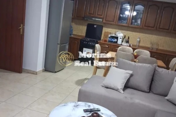 Qera | Shtëpi private 3 + 1 | Kinostudio | 500 €/muaj