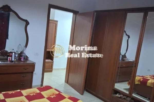 Shtepi me qera Shtepi Private ne Tirane, 3+1, Mobilimi E mobiluar, Pagesa 500  Euro.