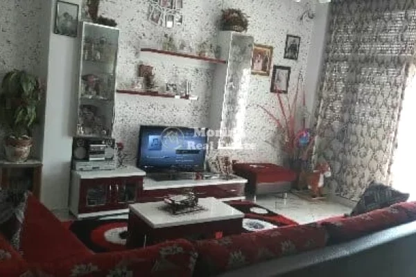 Casa privata/Indipendente in affitto a Tirana 2+1, Arredato