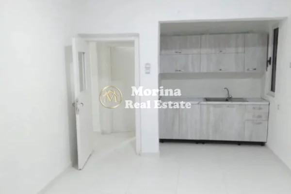 Shtepi me qera Apartament ne Tirane, 2+1, Mobilimi Bosh, pa mobiluar, Pagesa 350  Euro.
