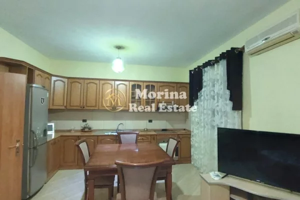 Casa privata/Indipendente in affitto a Tirana 3+1, Arredato