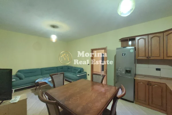 Casa privata/Indipendente in affitto a Tirana 3+1, Arredato