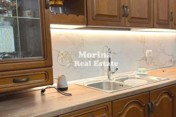 Casa privata/Indipendente in affitto a Tirana 2+1, Arredato