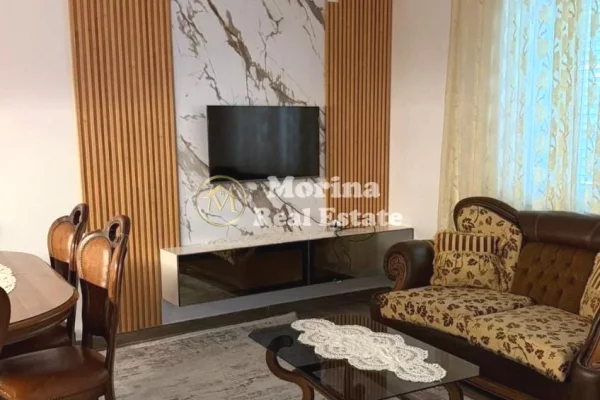 Casa privata/Indipendente in affitto a Tirana 2+1, Arredato