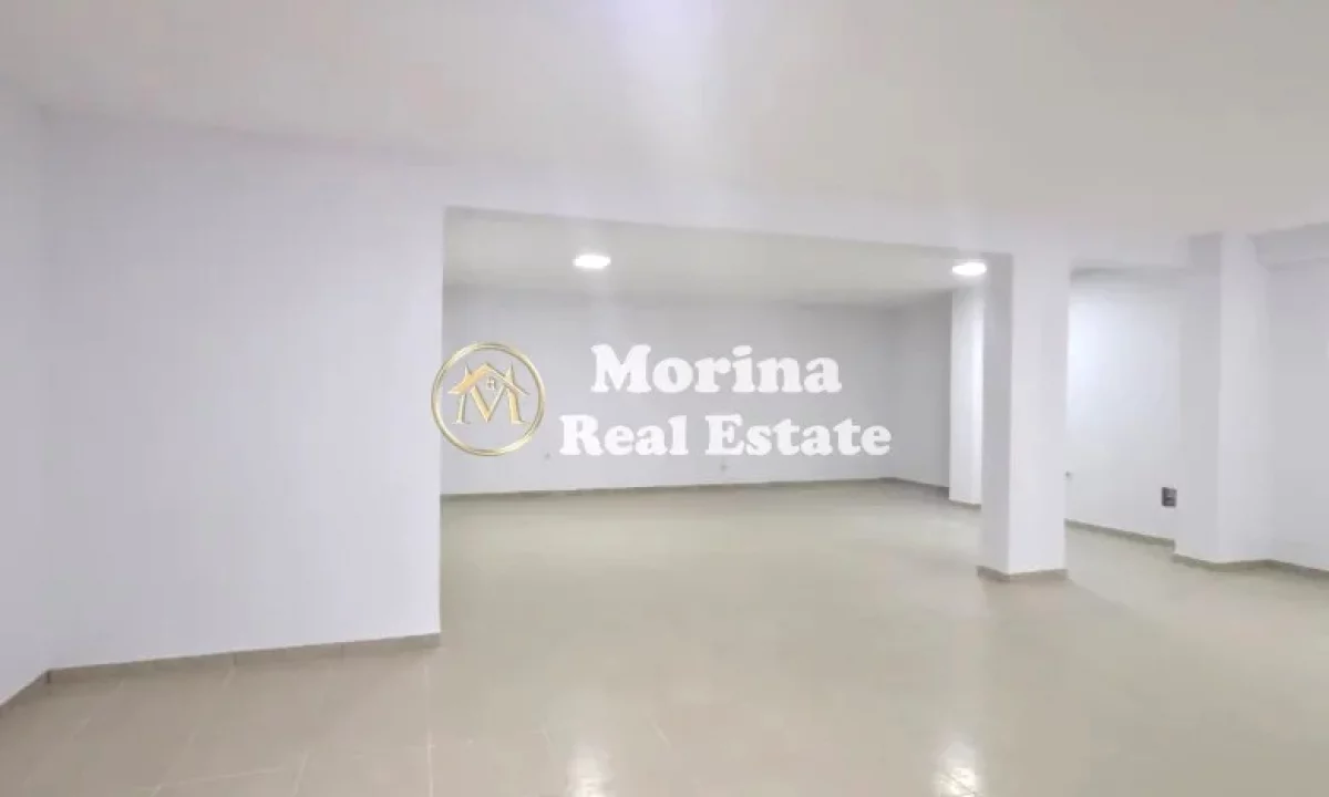 Qera | Ambjent Biznesi | Xhamia e Selites | 900 Euro/muaj