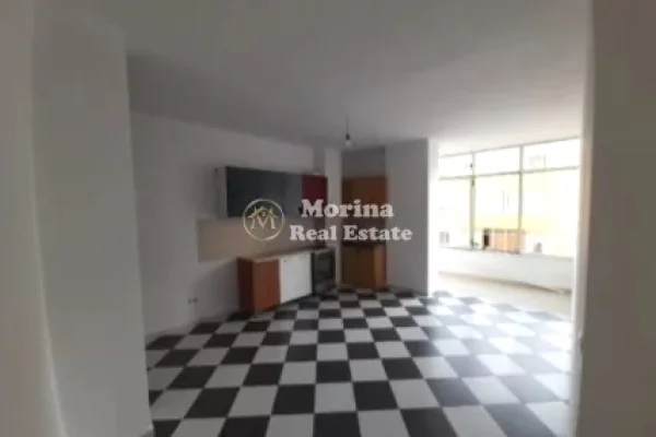 Shtepi me qera Apartament ne Tirane, 1+1, Mobilimi Bosh, pa mobiluar, Pagesa 250  Euro.