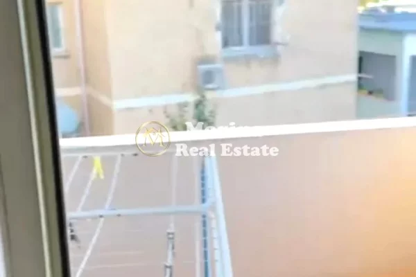 Shtepi me qera Apartament ne Tirane, 1+1, Mobilimi Pjeserisht e mobiluar, Pagesa 350  Euro.