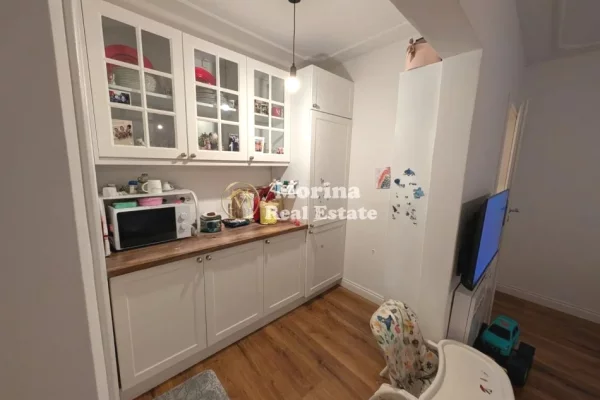 Shitje | Apartament 2 + 1 | 21 Dhjetori | 195800 €