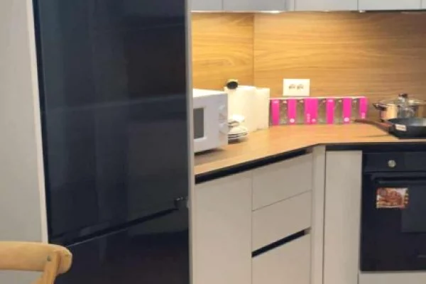 Appartamento in affitto a Tirana 2+1, Arredato