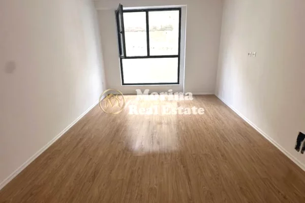 Shtepi me qera Apartament ne Tirane, 2+1, Mobilimi Bosh, pa mobiluar, Pagesa 550  Euro.