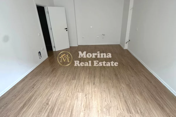 Shtepi me qera Apartament ne Tirane, 2+1, Mobilimi Bosh, pa mobiluar, Pagesa 550  Euro.