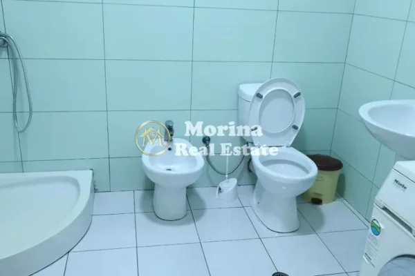 Shtepi me qera Apartament ne Tirane, 2+1, Mobilimi E mobiluar, Pagesa 400  Euro.