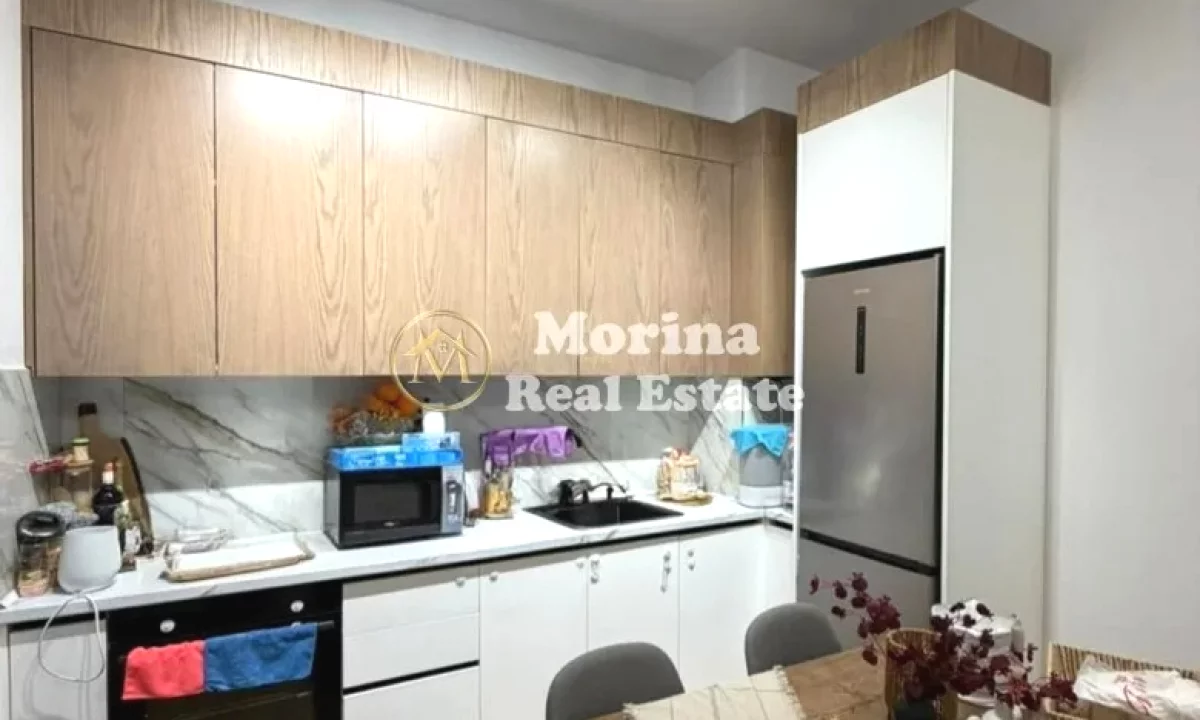 Shtepi ne shitje Apartament ne Tirane, 2+1, Mobilimi E mobiluar, Pagesa 105,000  Euro.