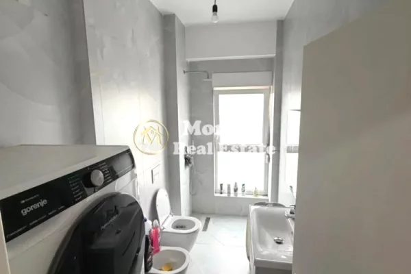Shtepi ne shitje Apartament ne Tirane, 2+1, Mobilimi E mobiluar, Pagesa 105,000  Euro.