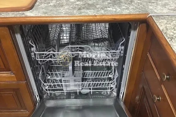 Shtepi me qera Apartament ne Tirane, 2+1, Mobilimi E mobiluar, Pagesa 650  Euro.