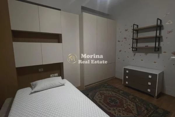 Shtepi me qera Apartament ne Tirane, 2+1, Mobilimi E mobiluar, Pagesa 900  Euro.