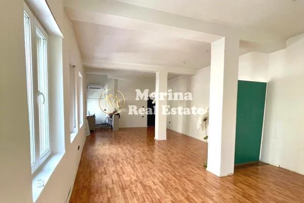 Ambient biznesi me qera 1+1 ne Tirane - 800 Euro