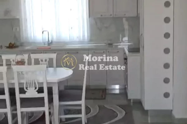 Casa privata/Indipendente in affitto a Tirana 2+1, Arredato