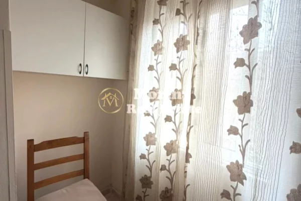 Shtepi me qera Apartament ne Tirane, 1+1, Mobilimi E mobiluar, Pagesa 400  Euro.