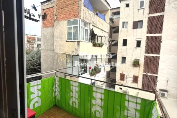 Shtepi me qera Apartament ne Tirane, 1+1, Mobilimi E mobiluar, Pagesa 400  Euro.