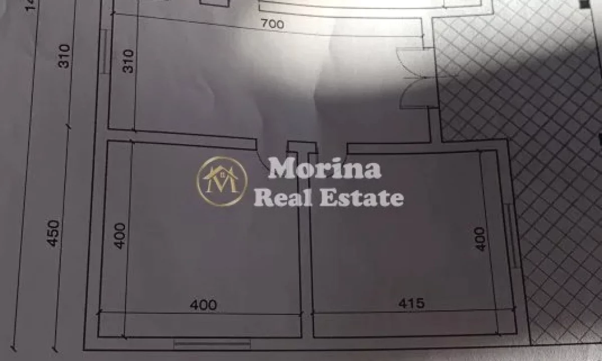 Shtepi ne shitje Vila Luksoze ne Durres, 3+1, Mobilimi Pjeserisht e mobiluar, Pagesa 150,000  Euro.