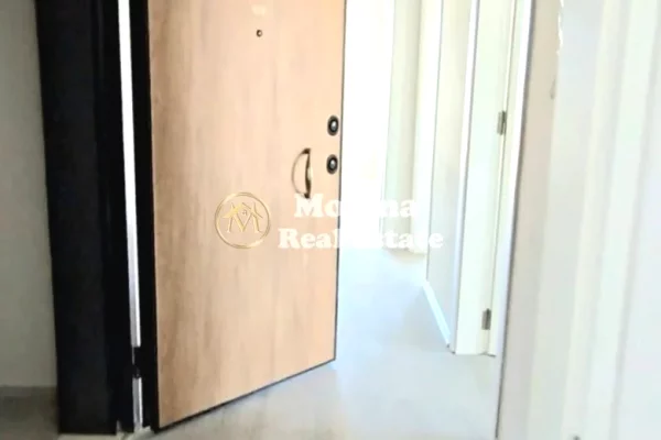 Appartamento in affitto a Tirana 3+1, Vuoto