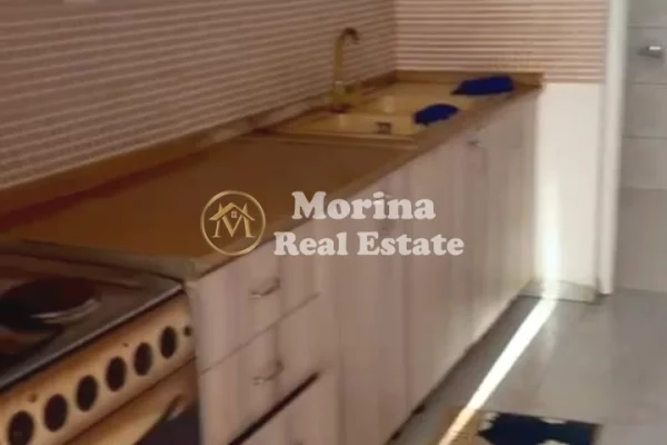 Shtepi me qera Shtepi Private ne Tirane, 1+1, Mobilimi E mobiluar, Pagesa 400  Euro.