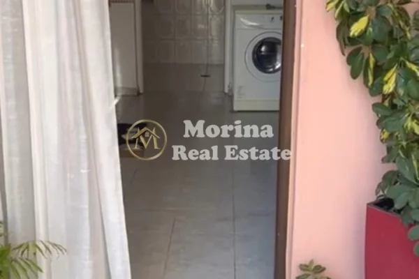 Shtepi me qera Shtepi Private ne Tirane, 1+1, Mobilimi E mobiluar, Pagesa 400  Euro.