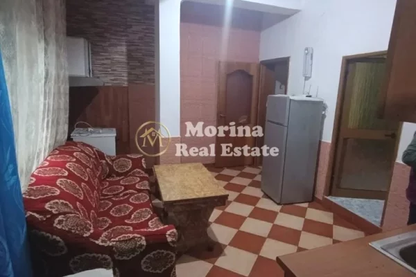 Shtepi me qera Shtepi Private ne Tirane, 1+1, Mobilimi E mobiluar, Pagesa 250  Euro.