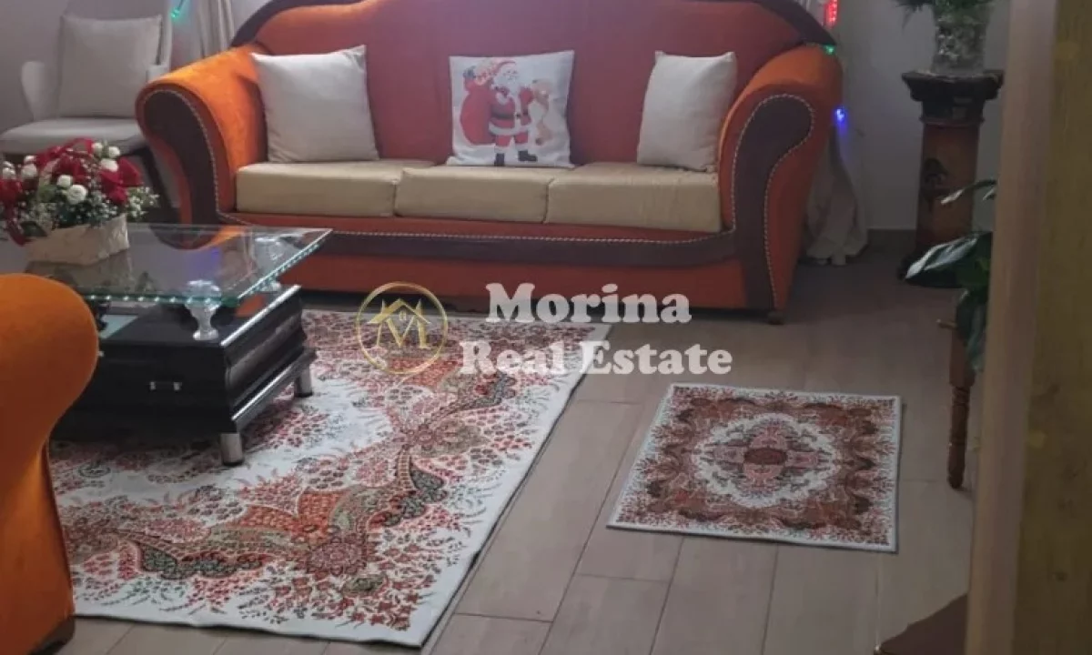 Shtepi ne shitje Shtepi Private ne Durres, 4+1, Mobilimi E mobiluar, Pagesa 800,000  Euro.