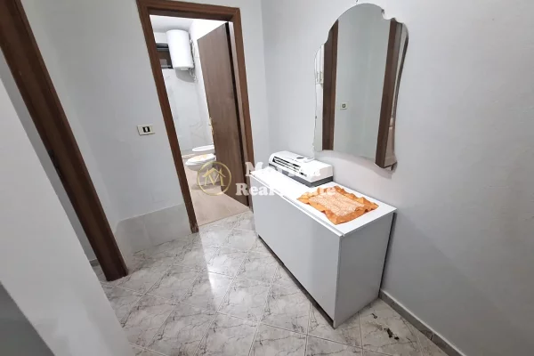 Shtepi me qera Apartament ne Tirane, 1+1, Mobilimi E mobiluar, Pagesa 350  Euro.