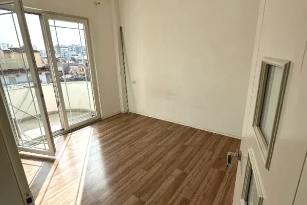 Shtepi me qera Vila Luksoze ne Tirane, 1+1, Mobilimi Pjeserisht e mobiluar, Pagesa 350  Euro.