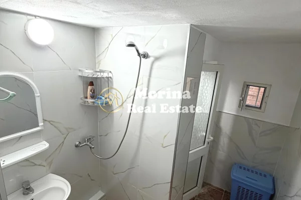 Shtepi me qera Shtepi Private ne Tirane, 1+1, Mobilimi E mobiluar, Pagesa 400  Euro.