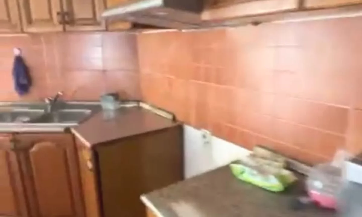 Shtepi me qera Apartament ne Tirane, 2+1, Mobilimi E mobiluar, Pagesa 500  Euro.