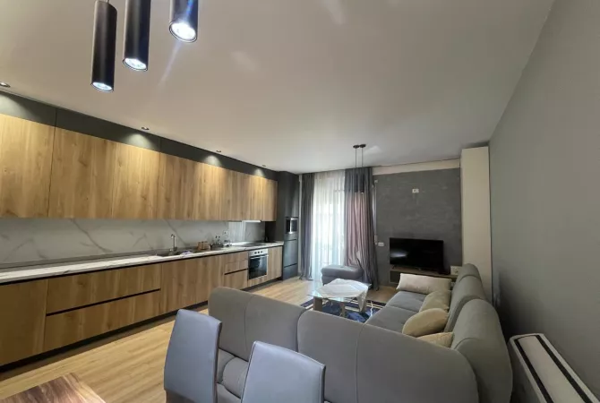 Shtepi me qera Apartament ne Tirane, 2+1, Mobilimi E mobiluar, Pagesa 65,000  Leke.