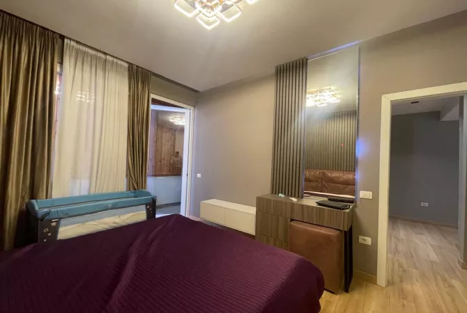 Shtepi me qera Apartament ne Tirane, 2+1, Mobilimi E mobiluar, Pagesa 65,000  Leke.