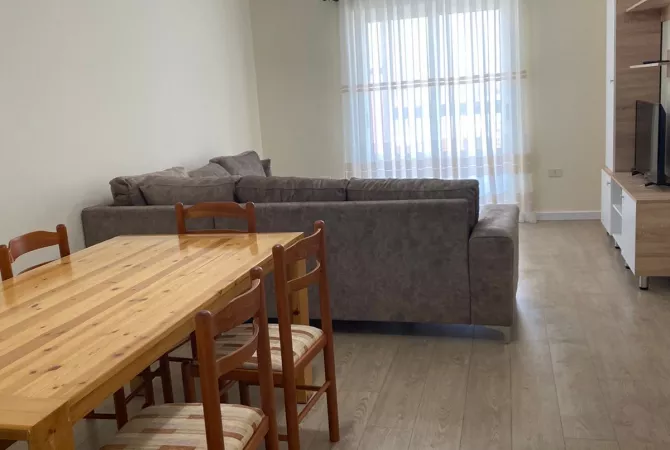 Shtepi me qera Apartament ne Tirane, 2+1, Mobilimi E mobiluar, Pagesa 55,000  Leke.