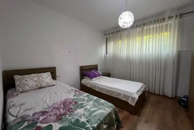 Shtepi me qera Apartament ne Tirane, 2+1, Mobilimi E mobiluar, Pagesa 800  Euro.