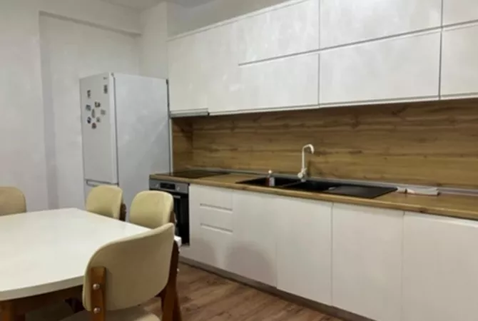 Shtepi me qera Apartament ne Tirane, 2+1, Mobilimi E mobiluar, Pagesa 800  Euro.