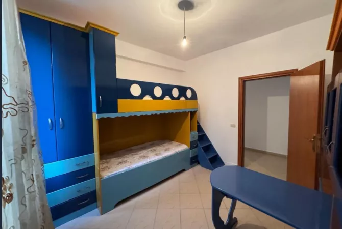 Shtepi me qera Apartament ne Tirane, 2+1, Mobilimi E mobiluar, Pagesa 45,000  Leke.