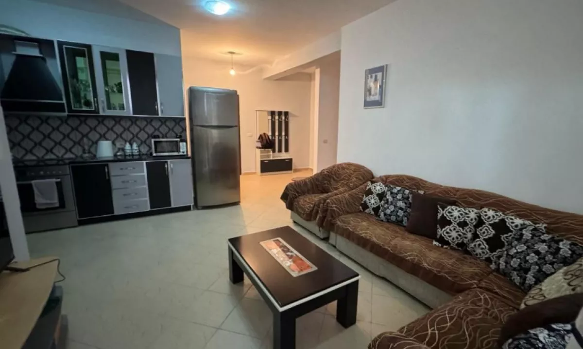 Shtepi me qera Apartament ne Tirane, 2+1, Mobilimi E mobiluar, Pagesa 45,000  Leke.