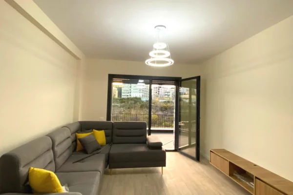 Shtepi me qera Apartament ne Tirane, 2+1, Mobilimi E mobiluar, Pagesa 1,300  Euro.