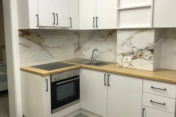 Shtepi me qera Apartament ne Tirane, 1+1, Mobilimi E mobiluar, Pagesa 40,000  Leke.