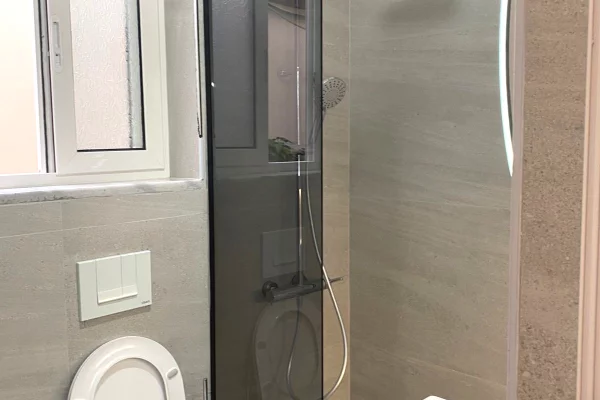 Shtepi me qera Apartament ne Tirane, 1+1, Mobilimi E mobiluar, Pagesa 40,000  Leke.