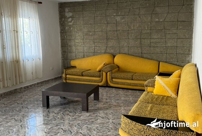 Jepet me qera shtepia 2+1 , Qytet Studenti rruga Budi. Cmimi: 550 mije leke 