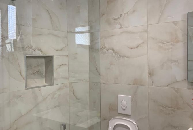 Jepet me qera Ambient Biznesi 1+1 , 21 Dhjetori ( rruga Muhamet Gjollesha 500euro