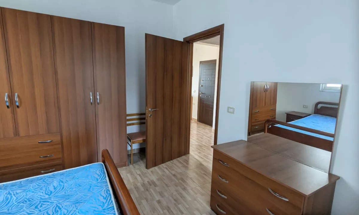 Shtepi me qera Apartament ne Tirane, 2+1, Mobilimi E mobiluar, Pagesa 35,000  Leke.